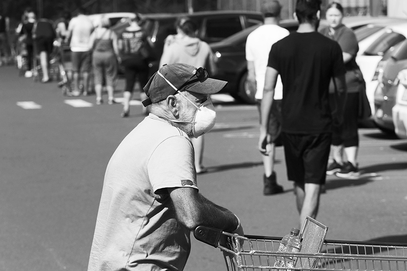 Coronavirus : Reaction : Auckland : Tauranga : Papamoa : Lockdown : Facemasks : Richard Moore : Journalist : Photographer :